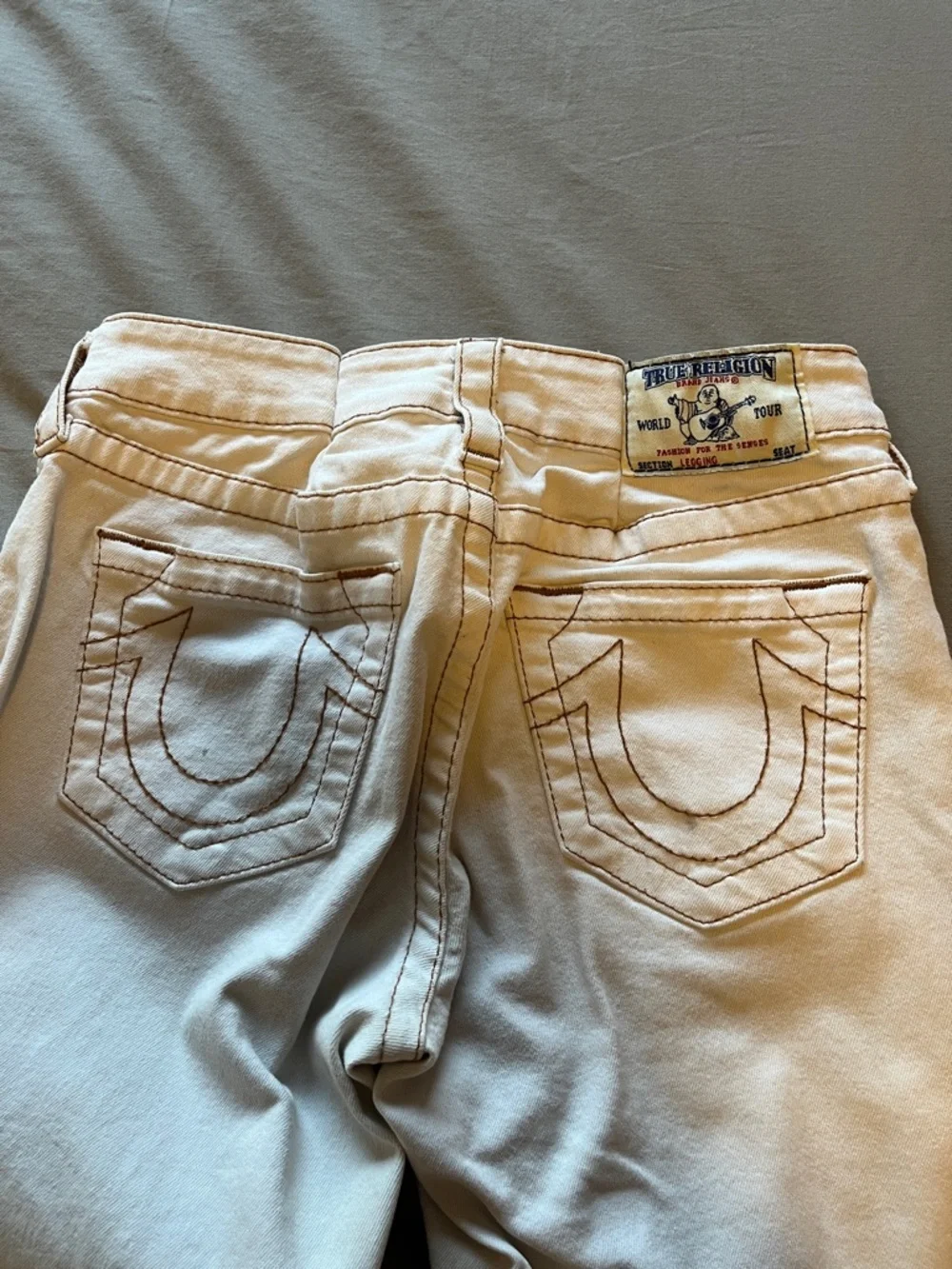 True Religion Women’s Skinny Jeans in Cream - Picture 3 of 13